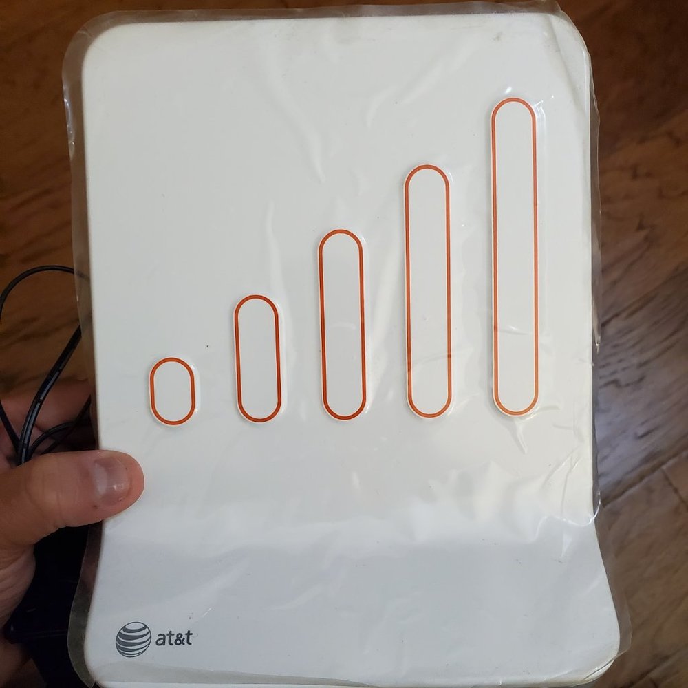 AT&T Cisco 3G MicroCell DPH153-AT Wireless Cell Phone Signal Booster